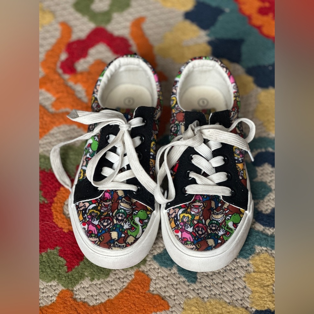 Ground Up Mario Sneakers – size 1